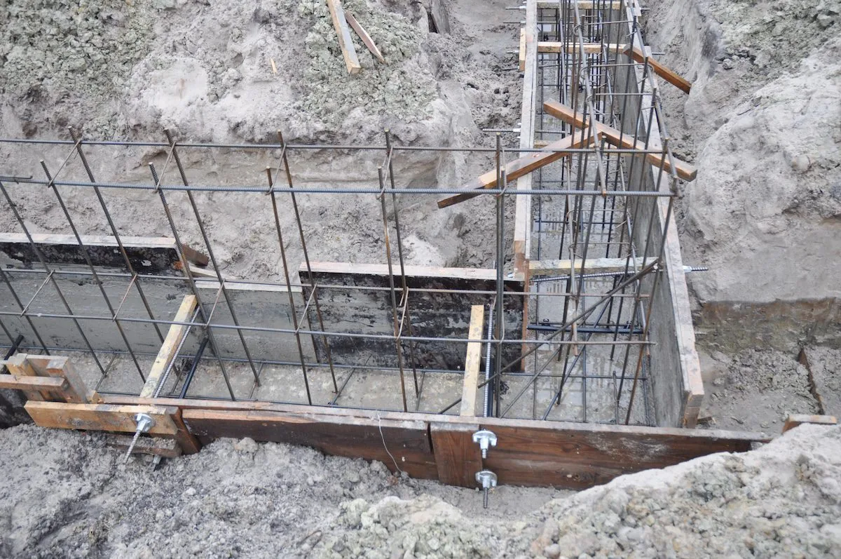 Read more about the article What is Concrete Flatwork? Your Complete Guide to Horizontal Concrete Construction
